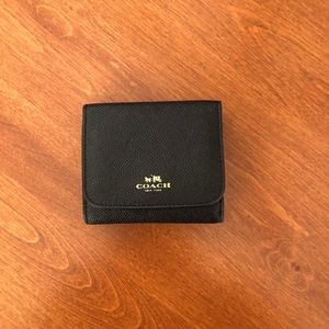 Coach Trifold Crossgrain Leather Wallet in Black